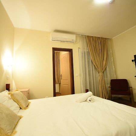 Apartmani Grand Hertz Belgrad Exterior foto